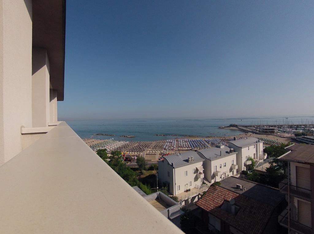 Hotel Acropolis Cattolica Rum bild
