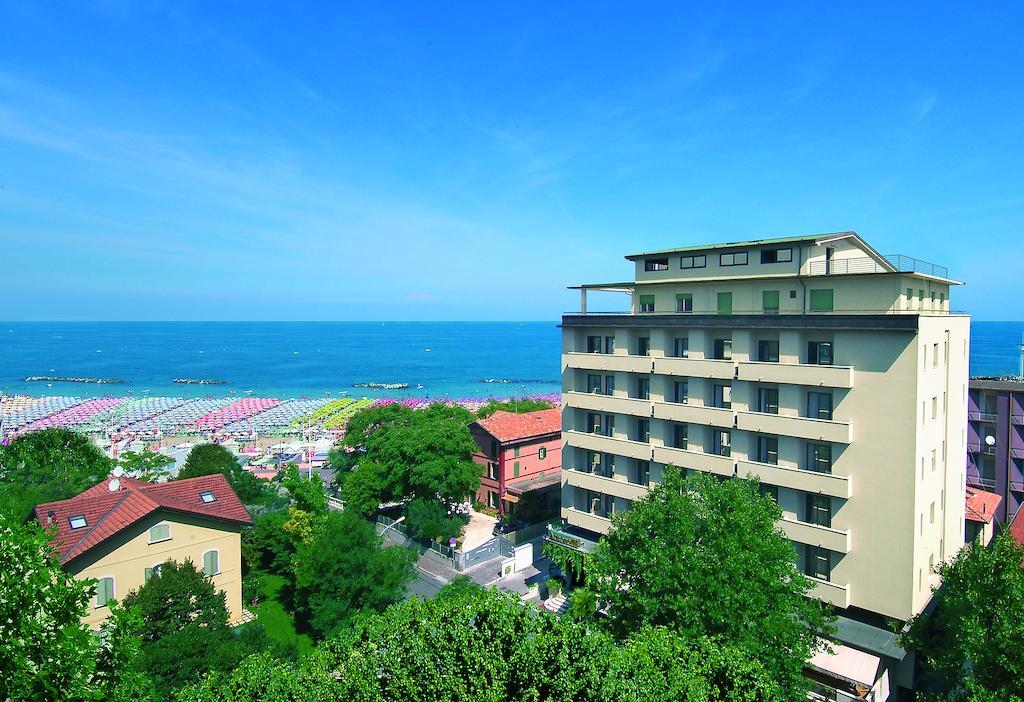 Hotel Acropolis Cattolica Exteriör bild